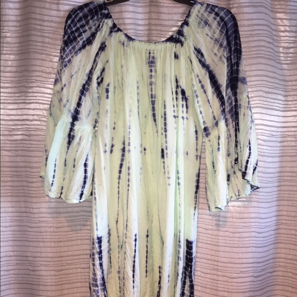 Off shoulder dress midi